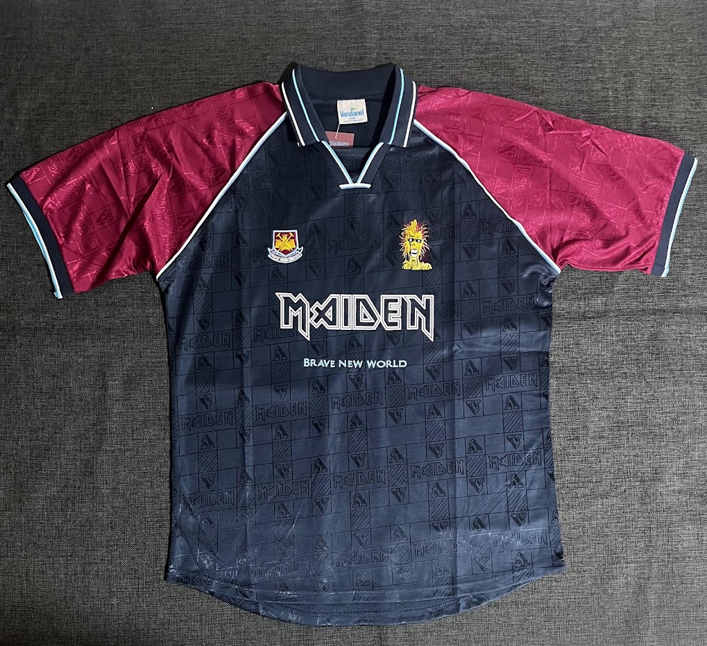 🎸 West Ham 1999. Brave New World azul. West Ham x Iron Maiden.