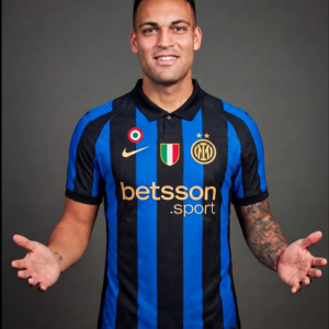 Inter titular 2026/27. Player versión