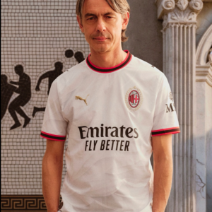 Milan suplente 2026/27. Player Versión