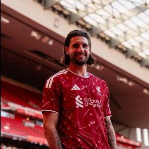 Liverpool titular 2026/27. Versión Jugador