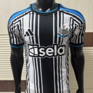 Newcastle titular 2026/27. Versión jugador